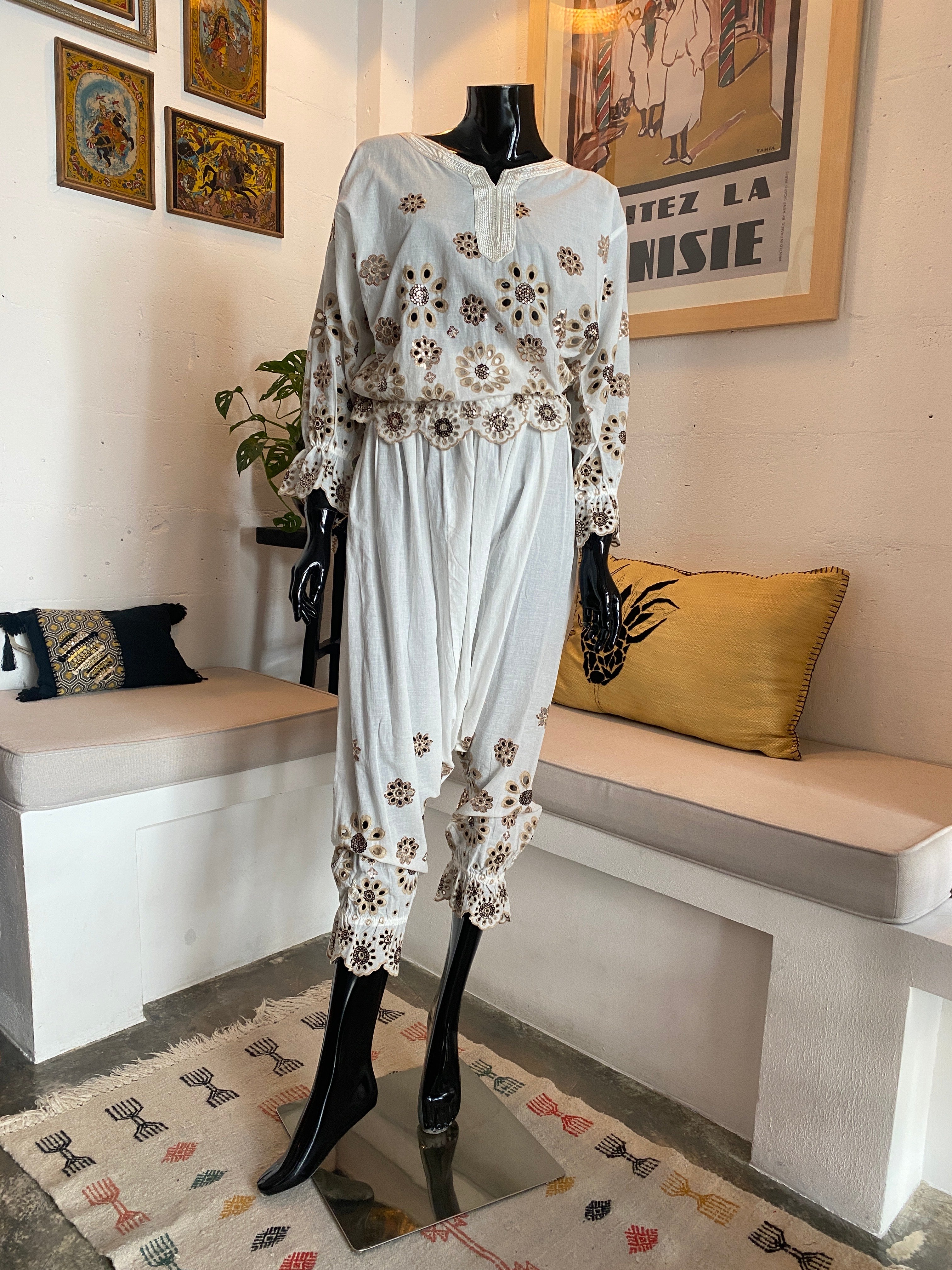 Ensemble haut et pantalon en coton brodé marocain