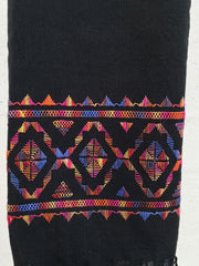 ÉCHARPE EN LIN AVEC BRODERIE EN FIL DE COTON