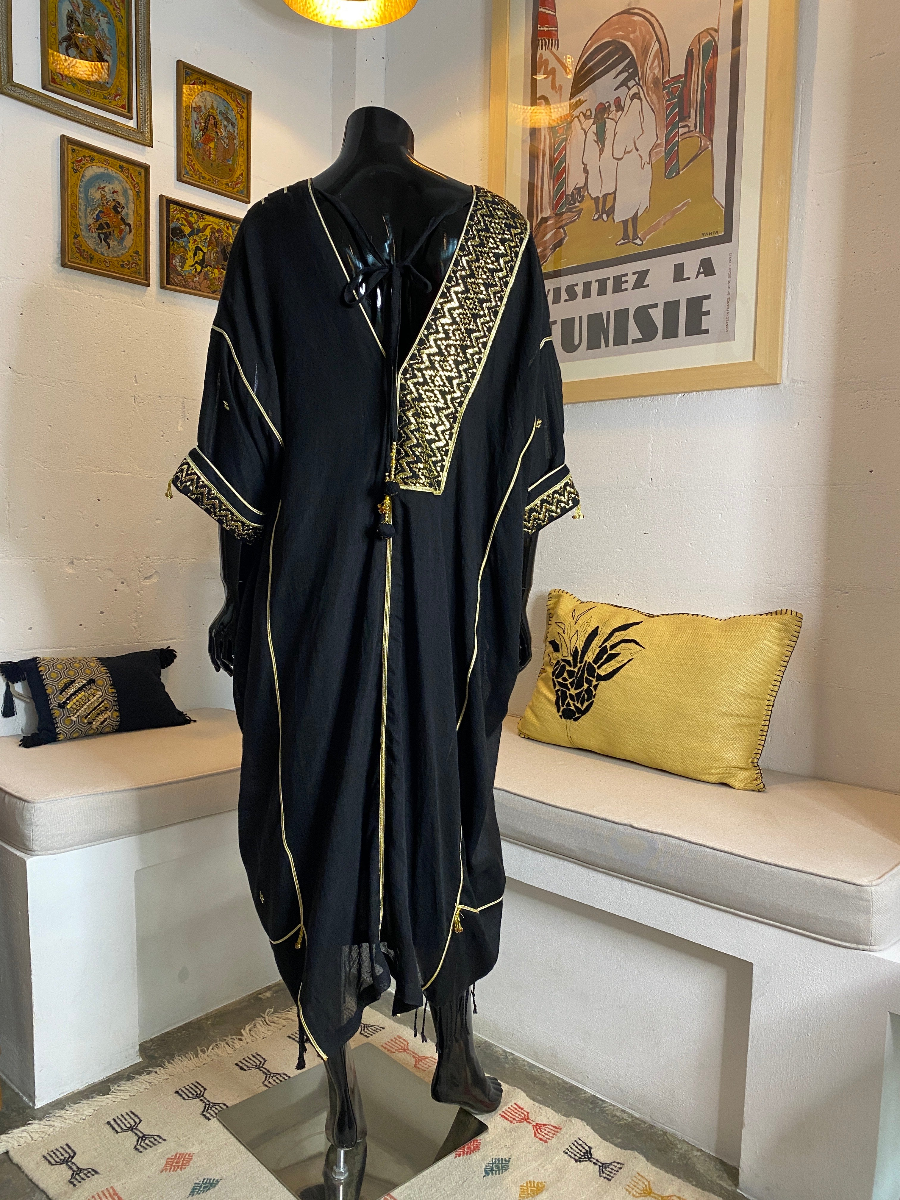 Jeba noir avec broderie Tel Tatreez