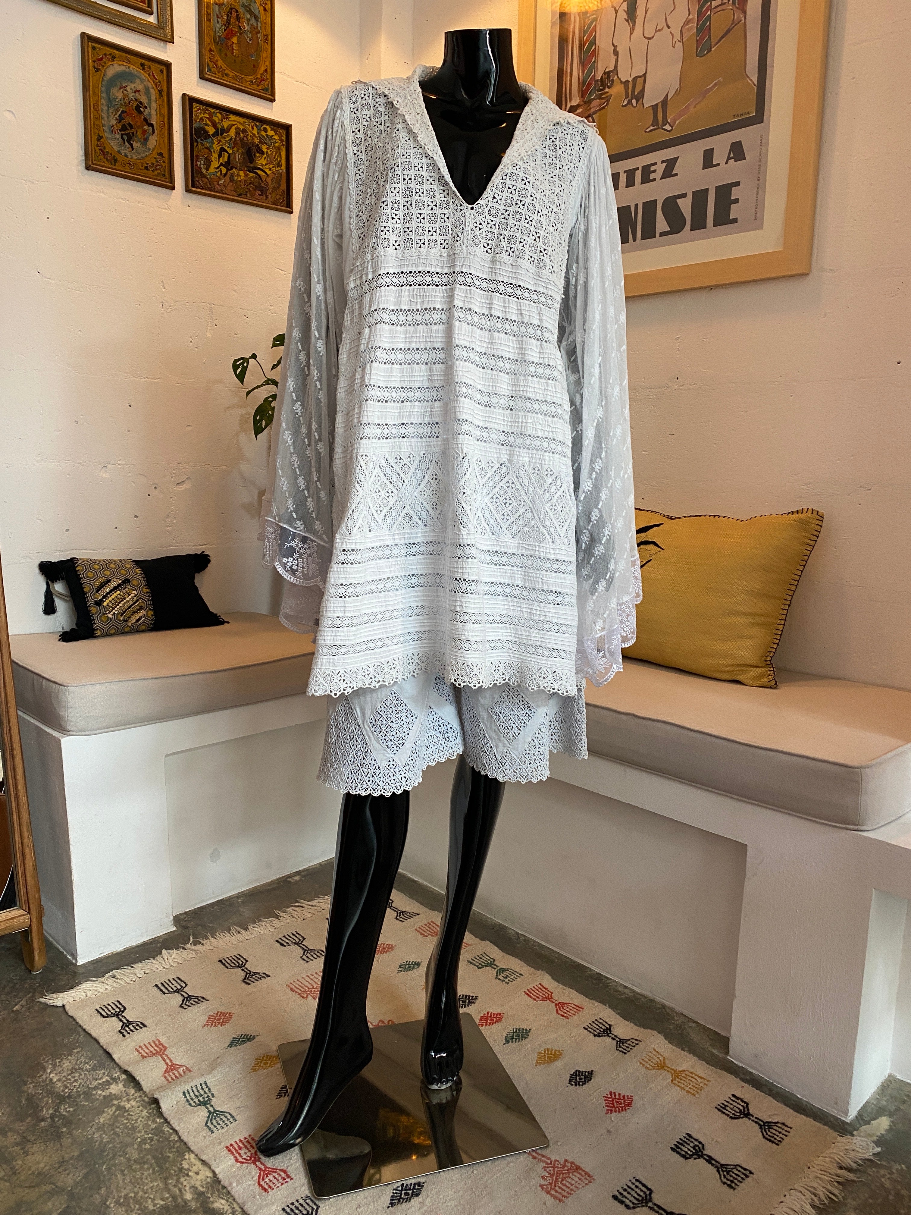 Ensemble tunique et short en dentelle blanche