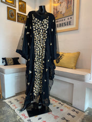 NAQDA TUNISIENNE SUR TULLE THOB BAHREÏNIEN