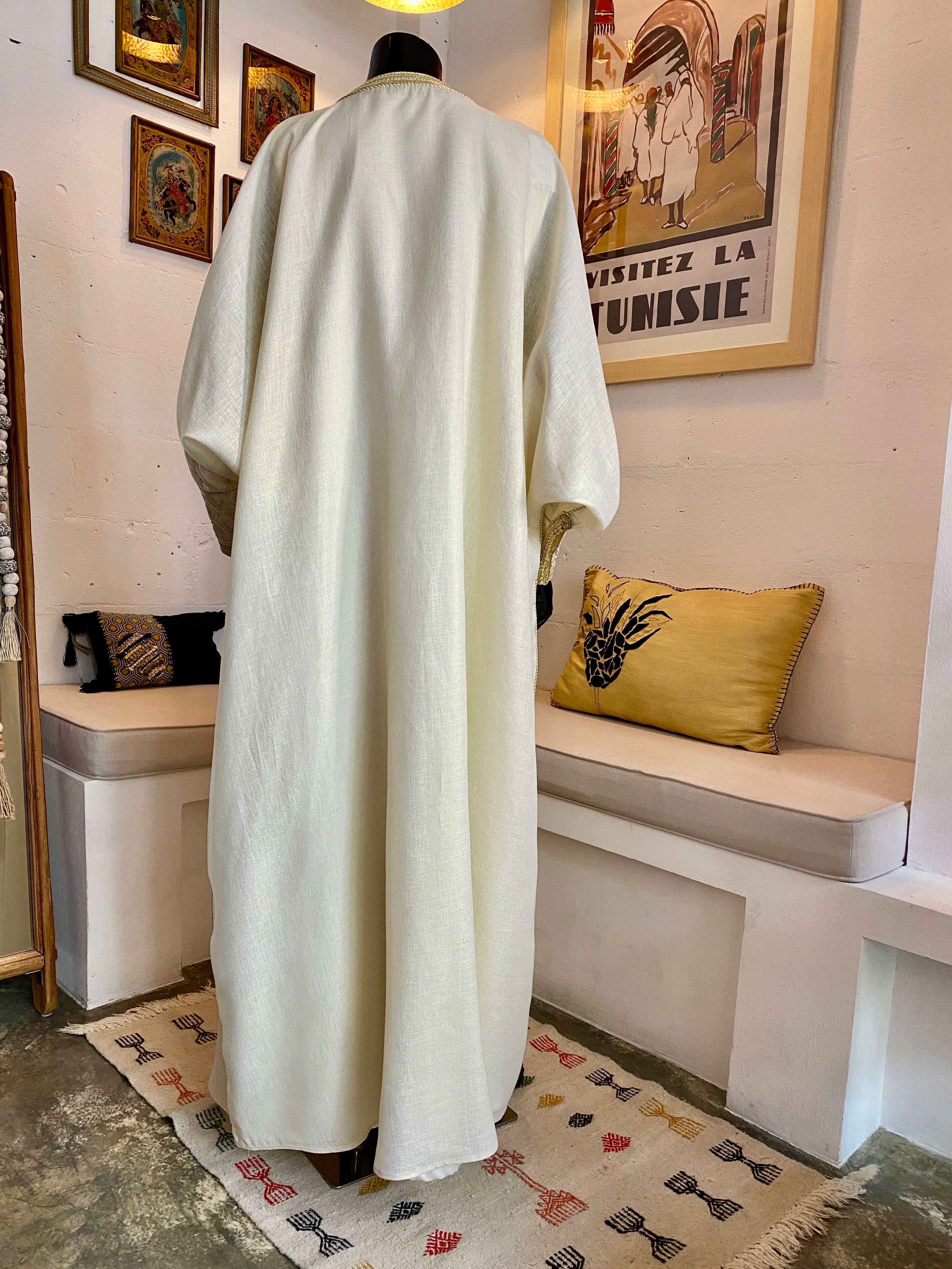 Ensemble abaya et robe beige