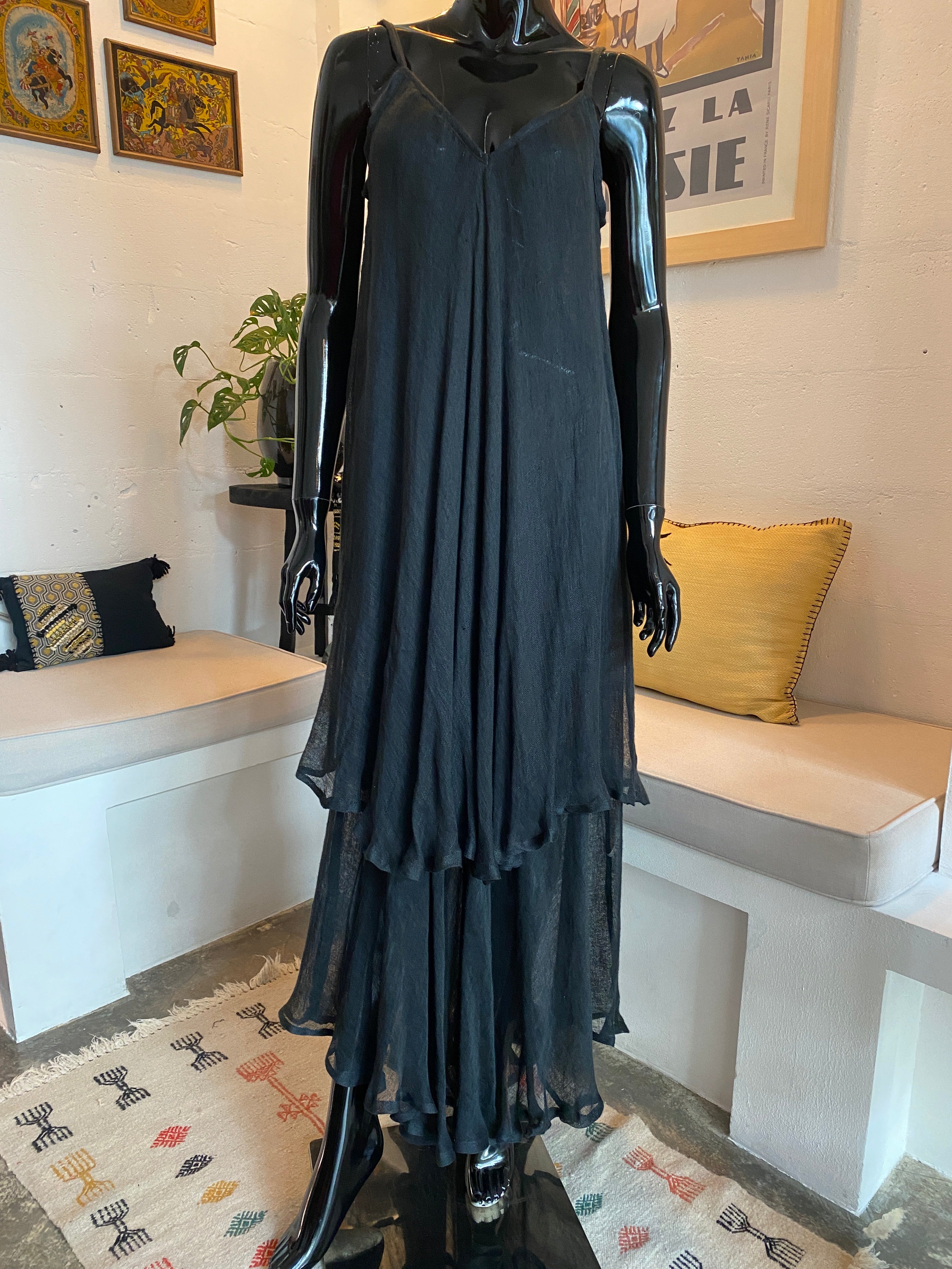 Robe en lin superposée Sindbad – Édition Noir Intense