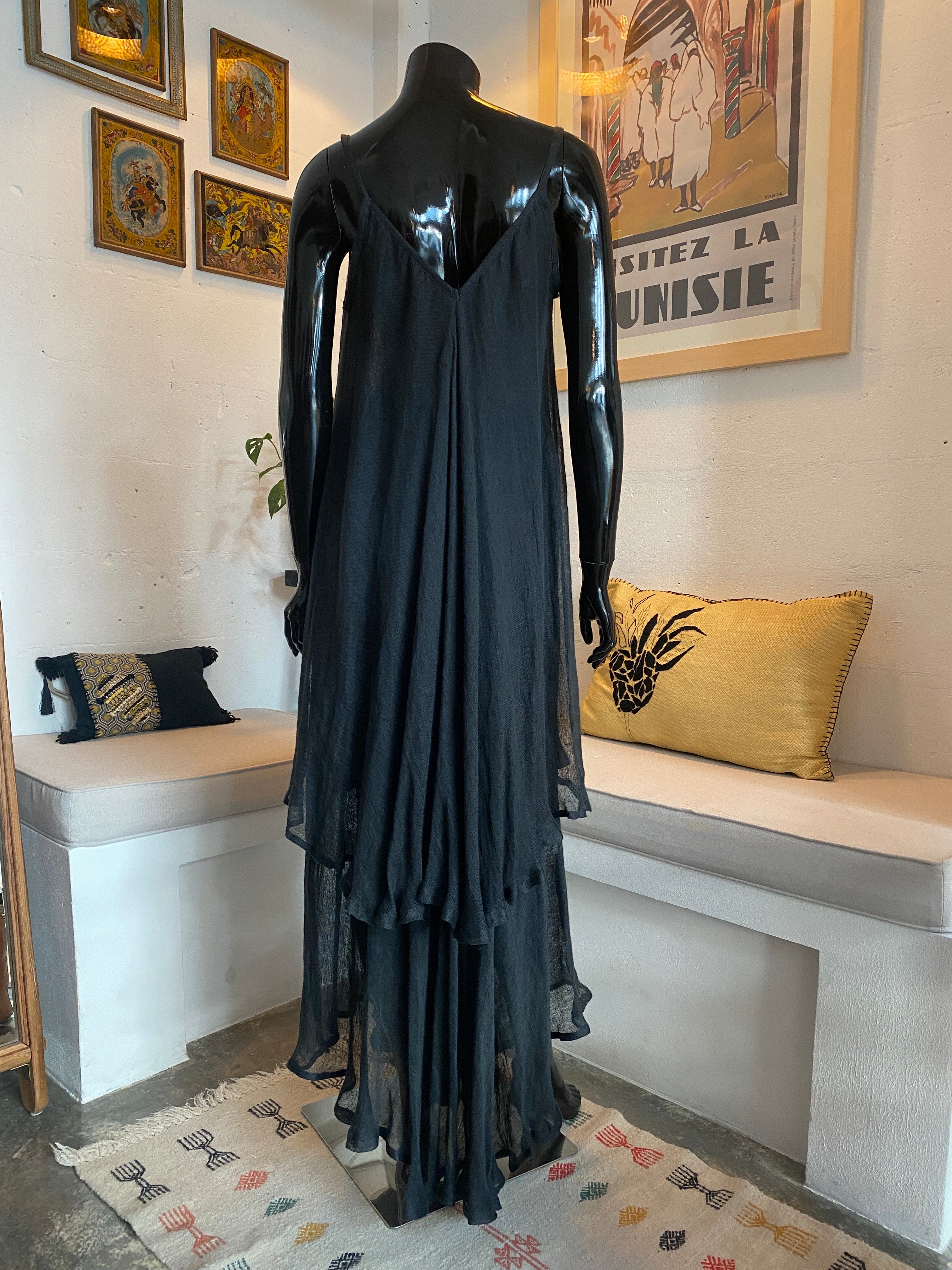 Robe en lin superposée Sindbad – Édition Noir Intense